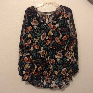 Women’s blouse size medium. New with tags.